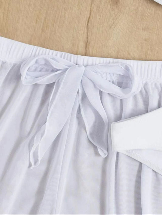 Traje de Baño Blanco Dividido en Tres Piezas - Image 2