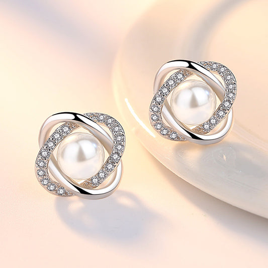 Aretes de Perla Concha con Giro Elegante - Image 2