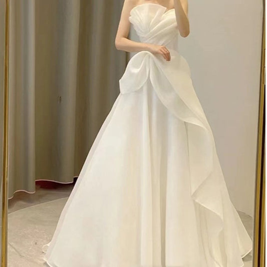 Falda de Tul Blanco Nupcial Elegante - Diseño Minimalista Chic - Image 2