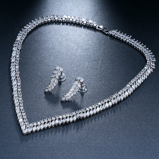Conjunto de Joyería Nupcial con Circonita - Collar y Aretes Diseño Hoja - Image 2