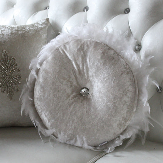 Almohada Decorativa Cuadrada con Broche Diamante y Pluma - Image 2