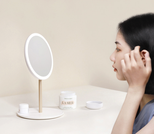 Espejo de Maquillaje LED Plegable con Iluminación Inteligente - Image 2