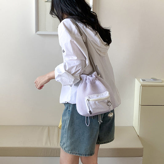 Bolsa Bucket de Malla con Cordón - Bolso Mensajero Chic para Mujeres - Image 2