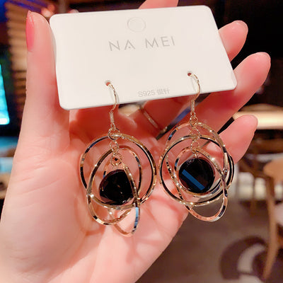 Aretes de Circonita Cubic Zirconia con Diseño Europeo y Americano de Temperamento Sofisticado