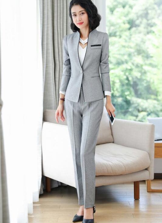 Uniforme Profesional para Recepción Hotelera y Atención al Cliente - Image 2