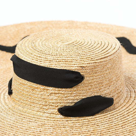 Gorra con Ala Ancha y Parche Ondulado - Image 2
