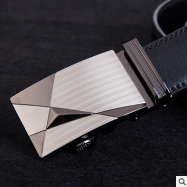 Cinturón de Cuero para Hombre con Hebilla Automática - Venta Directa - Image 2
