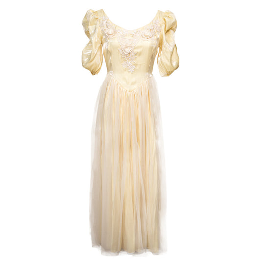 Vestido de Satén Elegante con Falda Princesa y Detalles de Malla - Image 2