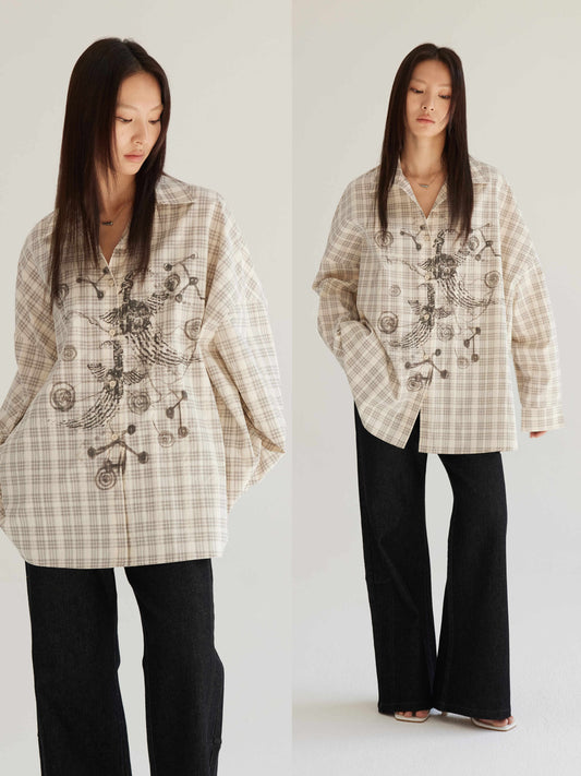 Camisa Cuadriculada Beige Oversized con Protección Solar para Mujer - Image 2