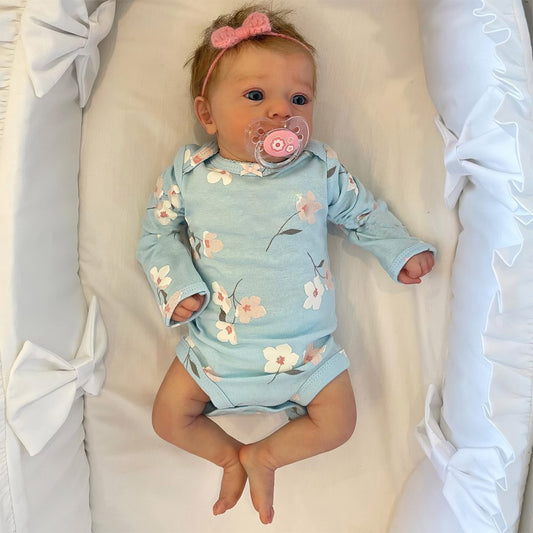 Muñeca Bebé Realista 17 Pulgadas con Vestido Floral - Image 2