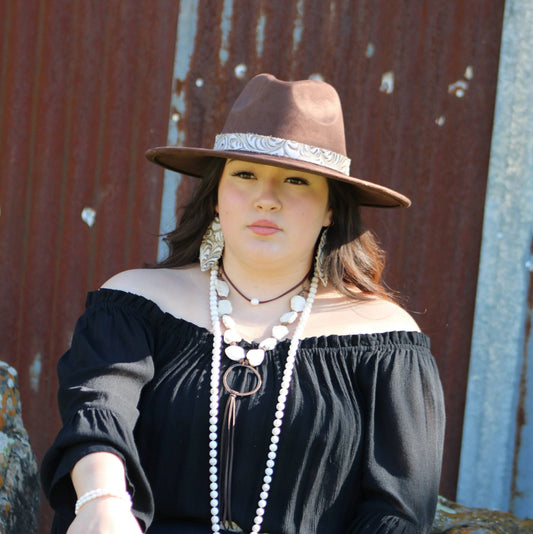 **Leather Oval Earring- Sandy White Floral 224w