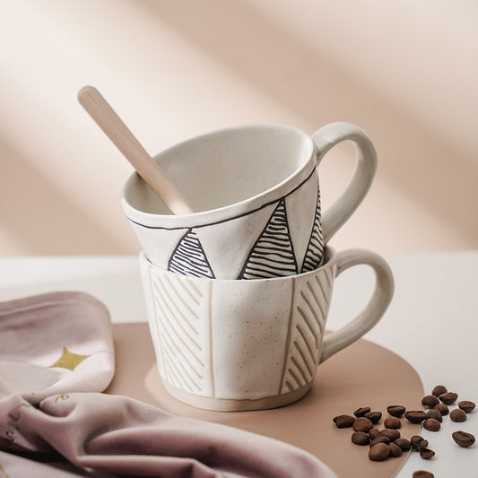 Taza de Café de Cerámica Artesanal con Flor Azul - Image 2