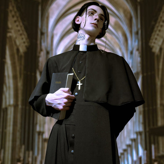 Disfraz de Sacerdote para Fiesta de Halloween y Eventos Temáticos - Image 2