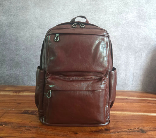 Mochila de Cuero para Negocios - Gran Capacidad, Cómoda y Versátil - Image 2