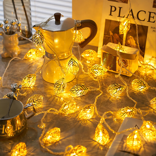 Luces Decorativas LED Corazón Dorado - Guirnalda de Hojas para Dormitorio - Image 2