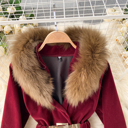 Traje Ejecutivo Mujer con Abrigo de Peluche Sintético - Image 2