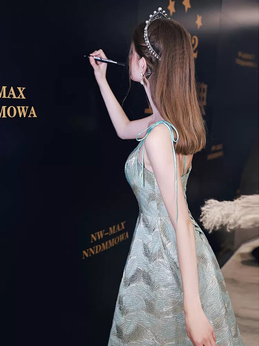 Vestido de Gala Elegante para Anfitriona de Eventos de Lujo - Image 2