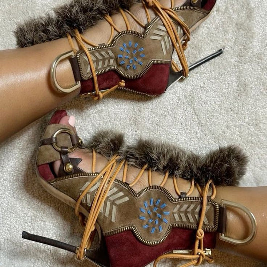 Sandalias Stiletto Retro con Hebilla Metálica y Detalles de Piel - Image 2