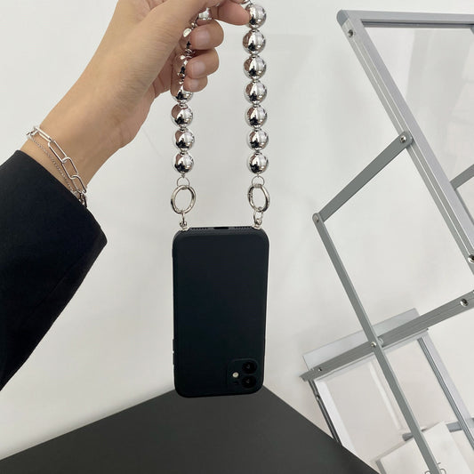 Funda Plateada para Celular con Cadena - Diseño Minimalista Oscuro - Image 2