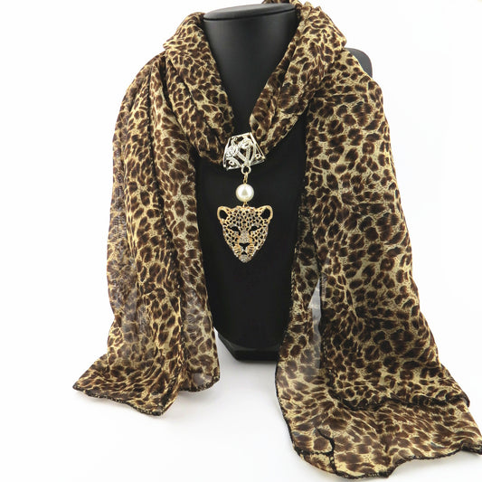 Collar Pañuelo de Chifón con Dije de Aleación Estampado - Image 2