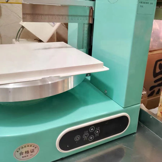 Máquina Inteligente para Decorar Pasteles de Cumpleaños - Image 2