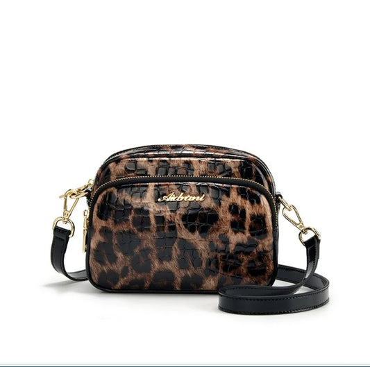 Bolso Crossbody Estampado Leopardo - Ligero y Versátil para Celular - Image 2