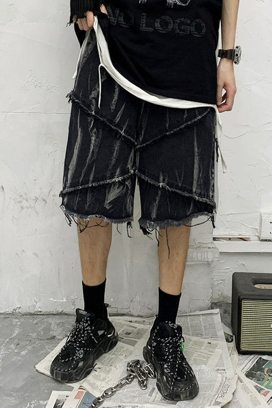 Shorts de Mezclilla Oscura con Estampado Tie-Dye y Bordes Deshilachados - Image 2