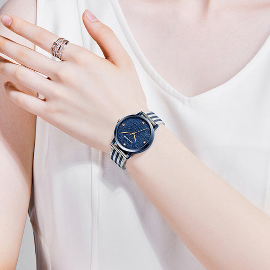 Reloj Silk Dial con Malla de Diamantes - Image 2