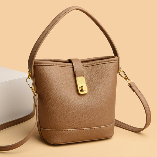 Bolso de Cuero Minimalista Bandolera Multicapa - Diseño Versátil y Elegante - Image 2