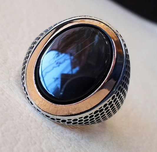 Anillo Vintage de Plata Antigua para Hombre - Diseño Tallado Elegante - Image 2