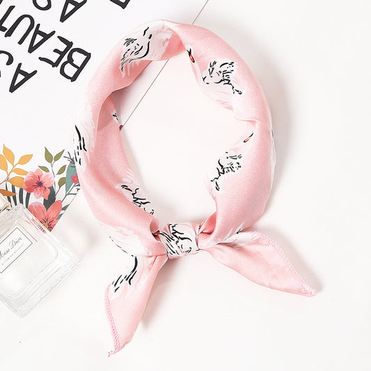 Pañuelo de Seda Coreano con Estampado Decorativo - Image 2