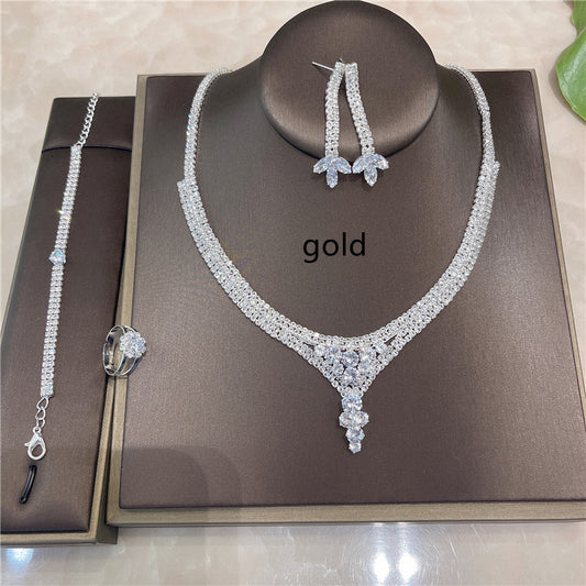Conjunto de Joyas Luxury con Strass: Aretes, Collar, Anillo y Pulsera - Image 2