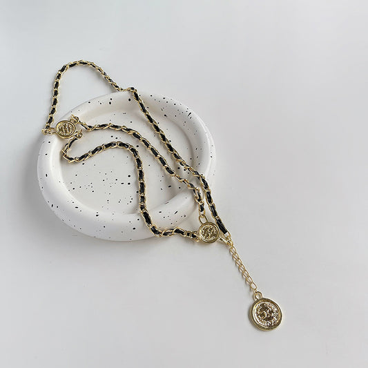 Cadena de Cintura con Borlas y Detalles Metálicos - Image 2