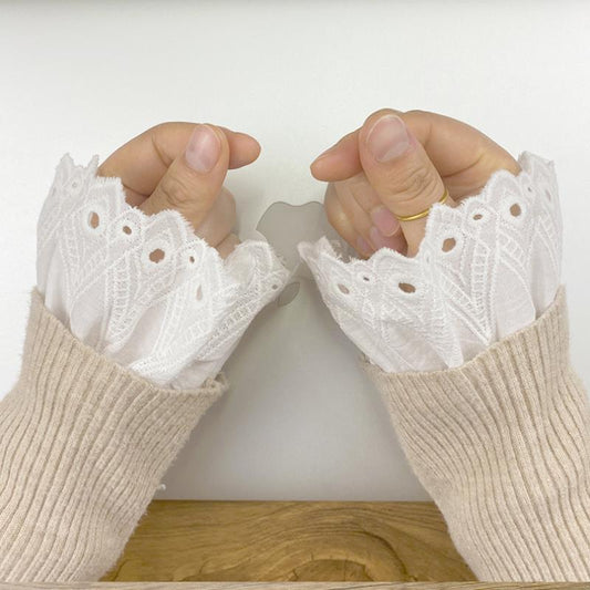 Suéter Blanco con Mangas de Encaje Falso - Algodón Premium para Mujer - Image 2