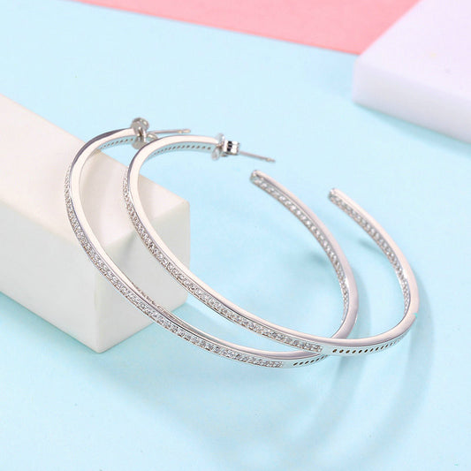 Aretes Elegantes de Diseño Original para Mujer - Image 2