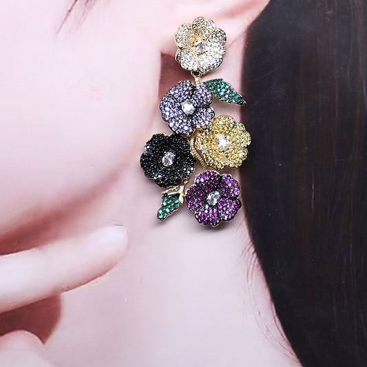 Aretes Floreales de Circonita - Elegancia Botánica para Cada Ocasión - Image 2