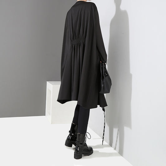 Abrigo Trench Coat Negro Entallado de Manga Larga para Mujer - Image 2