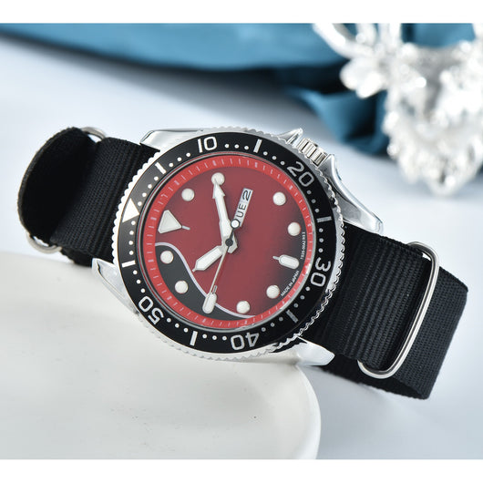 Reloj de Cuarzo para Hombre con Correa de Silicona y Calendario Doble - Image 26