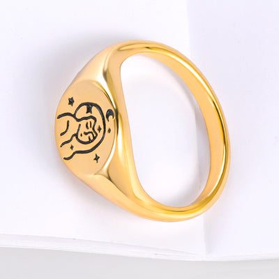 Anillo Dorado Minimalista para Mujer - Diseño Elegante y Versátil - Image 6