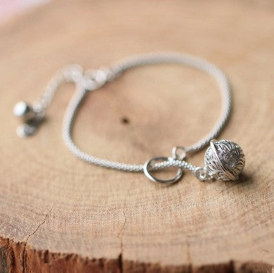 Pulsera Colgante Calada en Plata 925 con Diseño de Campana