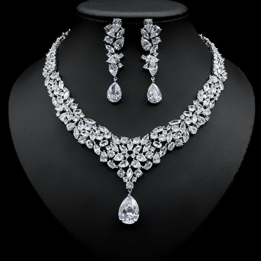 Conjunto de Collar y Aretes de Circonita para Novia