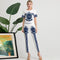 Conjunto Elegante: Blusa Corta con Tachuelas y Diamantes + Pantalón con Bolsillos