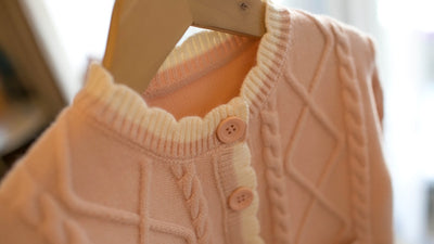 Cardigan Escolar Niña con Bolsillos y Cuello Redondo - Image 16