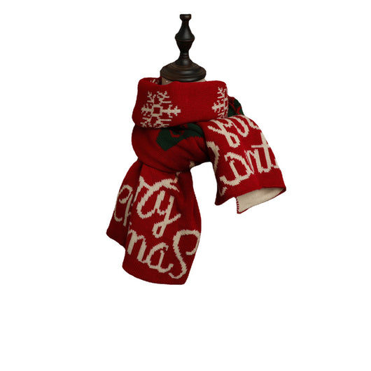 Bufanda Tejida Roja con Estampado de Reno y Copos de Nieve - Image 6