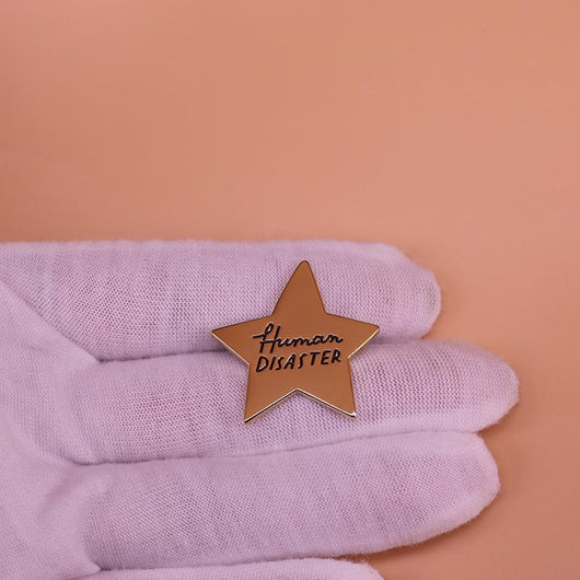 Camisa con Broche Estrella Dorada de Cinco Puntas