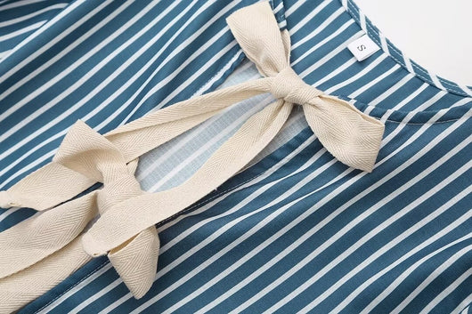 Blusa Rayada con Moño y Cordones - Estilo Europeo y Americano - Image 16