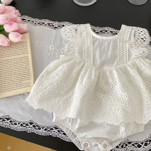 Jumpsuit Triangular con Encaje Calado y Bordado - Image 14