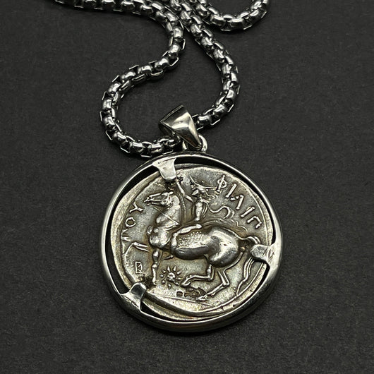 Collar de Moneda en Plata Esterlina para Hombre - Diseño Elegante y Moderno - Image 2