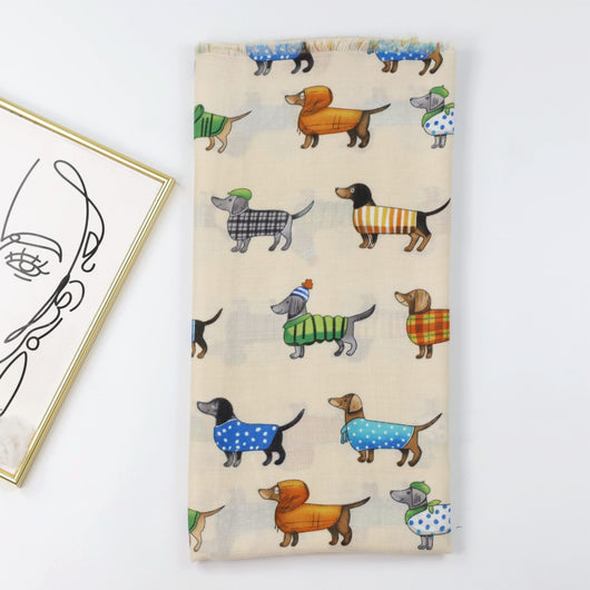 Pañoleta de Satén Estampada con Perro Salchicha - Image 45