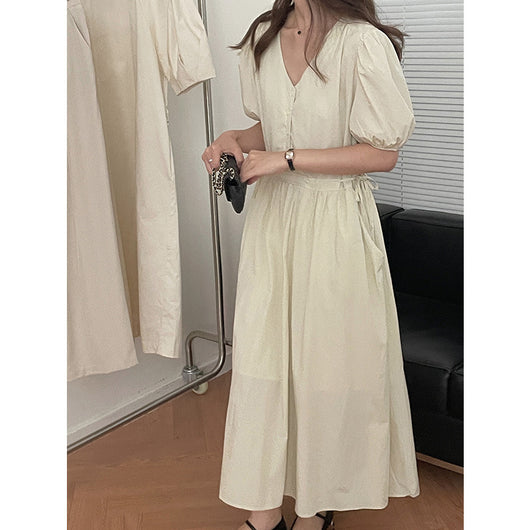 Falda Midi Elegante de Cuello V en Color Liso